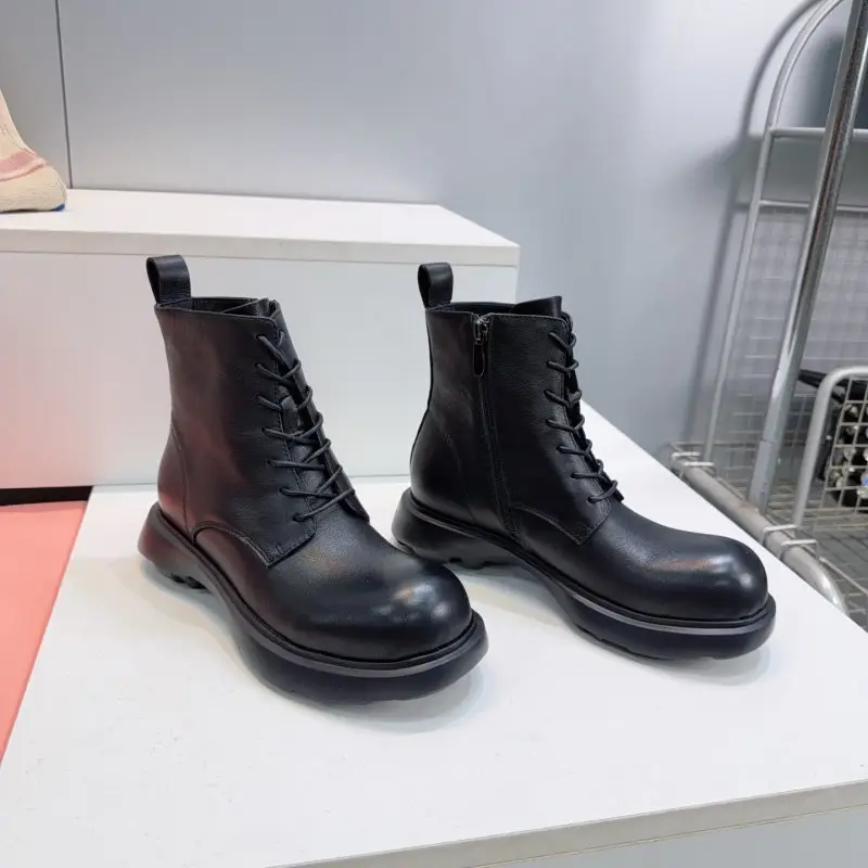 Acne Studios Ботинки кожаные женские на молнии — Фото 1