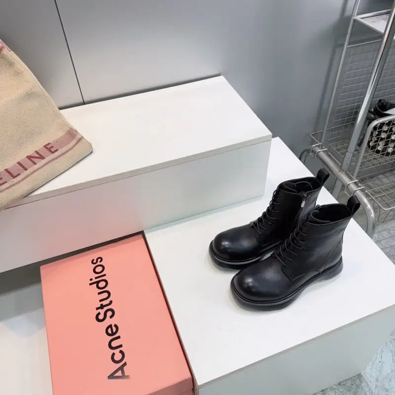 Acne Studios Ботинки кожаные женские на молнии — Фото 5