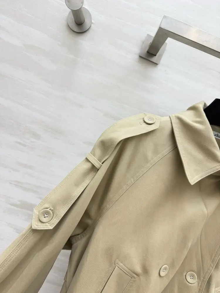 Acne Studios Куртка женская — Фото 2