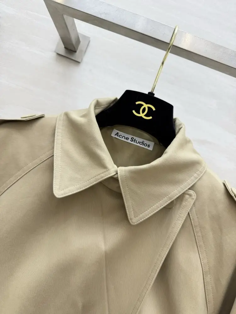 Acne Studios Куртка женская — Фото 3