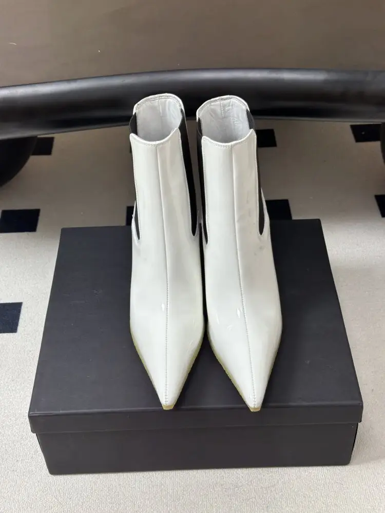 Alaïa Ankle boots Cube Wedge Patent Chelsea Boots from sharp the toe — Photo 5