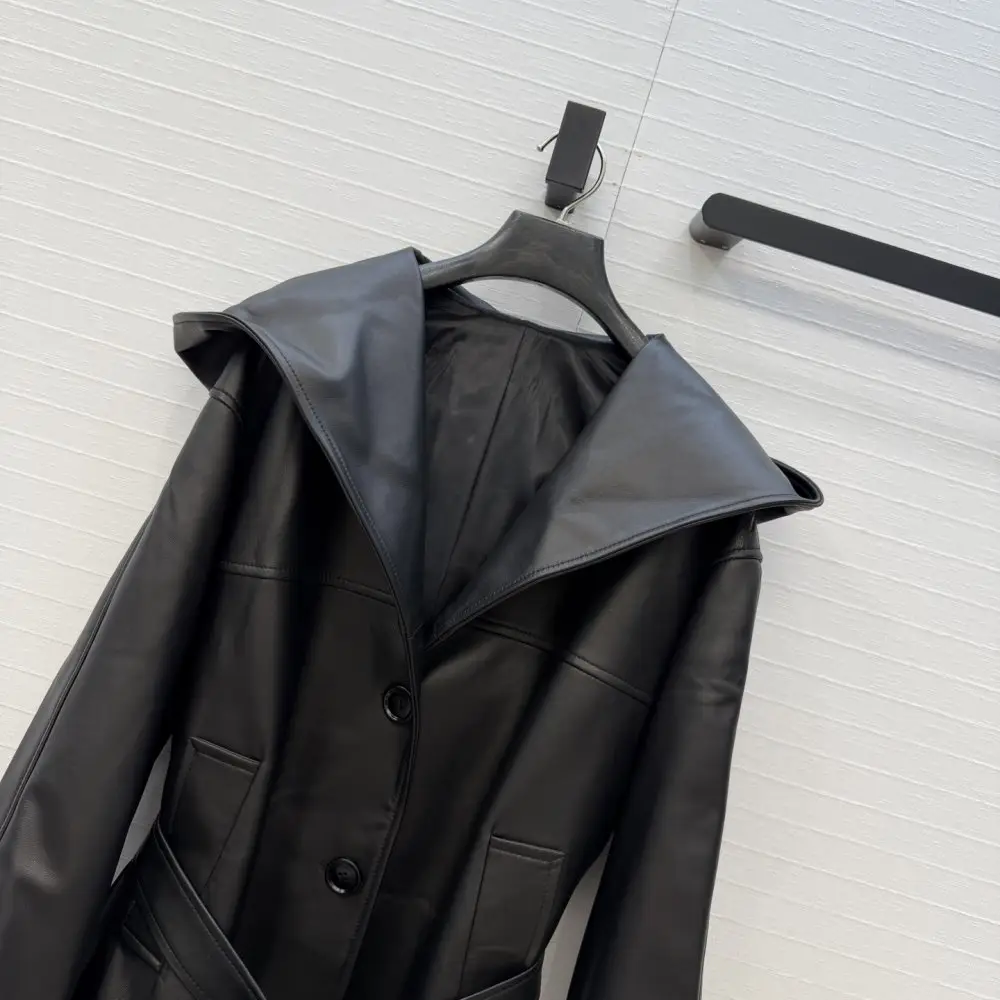 Alaïa Куртка бомбер с капюшоном женская кожаная — Фото 2