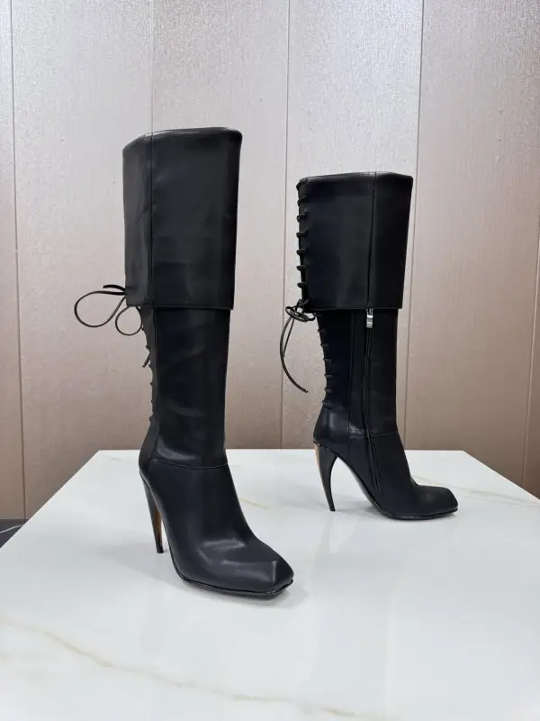 Alexander McQueen — Сапоги на высоком каблуке