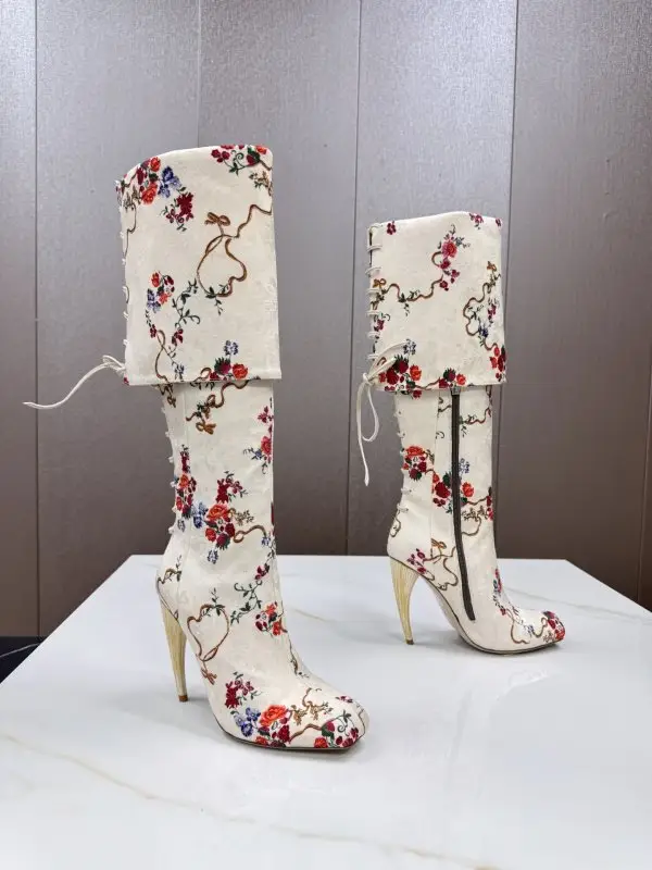 Alexander McQueen — Чоботи на високому підборах