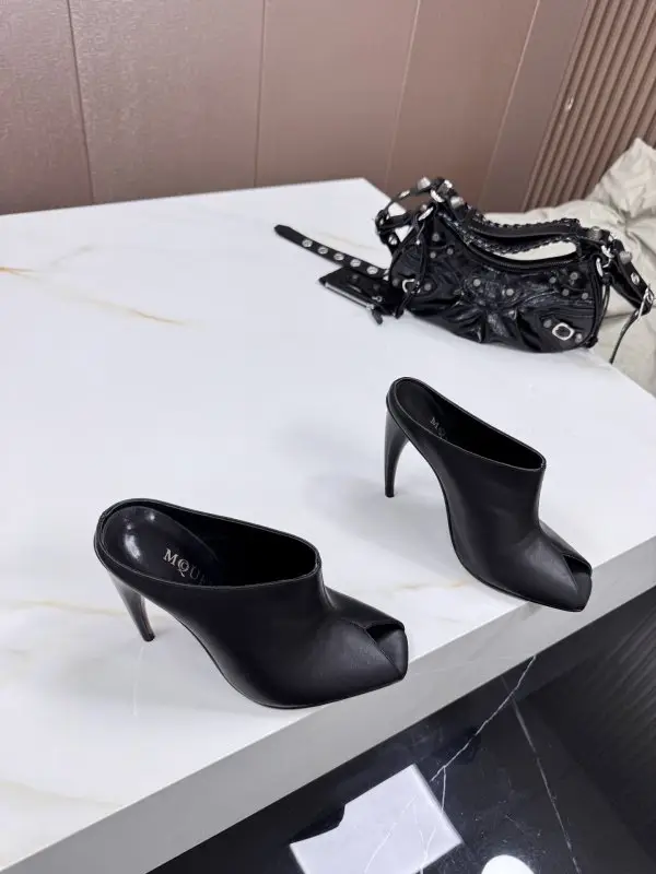 Alexander McQueen Мюли на высоком каблуке — Фото 3