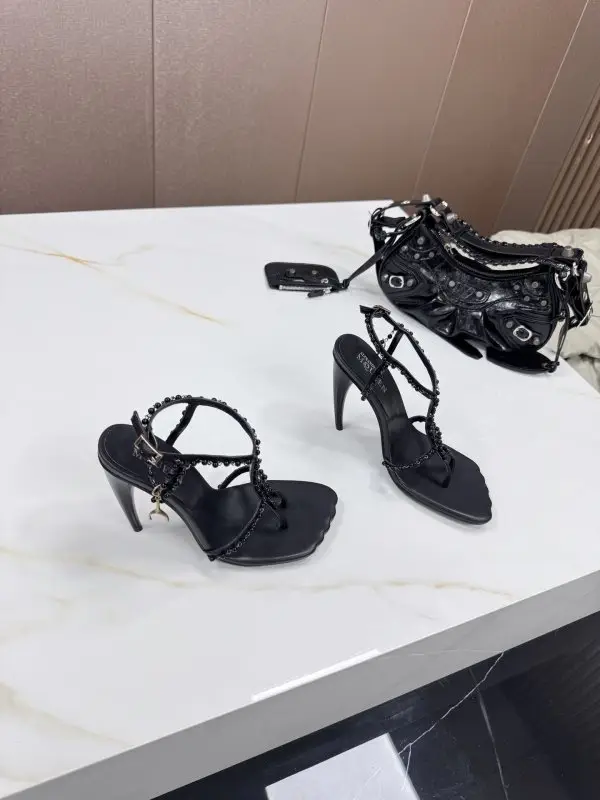 Alexander McQueen Босоножки на высоком каблуке — Фото 3