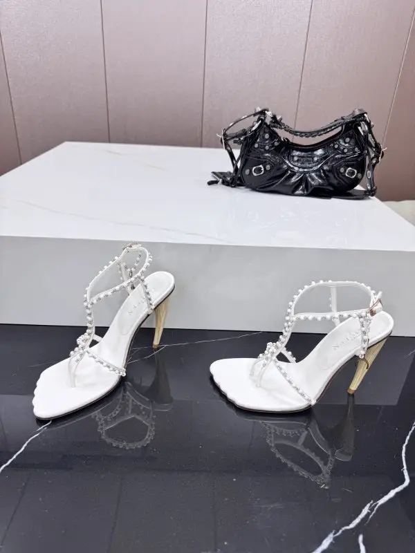 Alexander McQueen Босоніжки на високому підборах — Фото 4