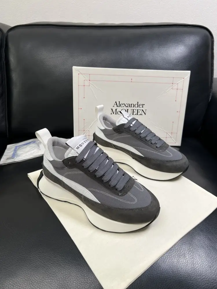 Sneakers men's