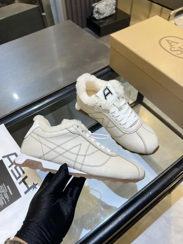 ASH — Sneakers on fur women's