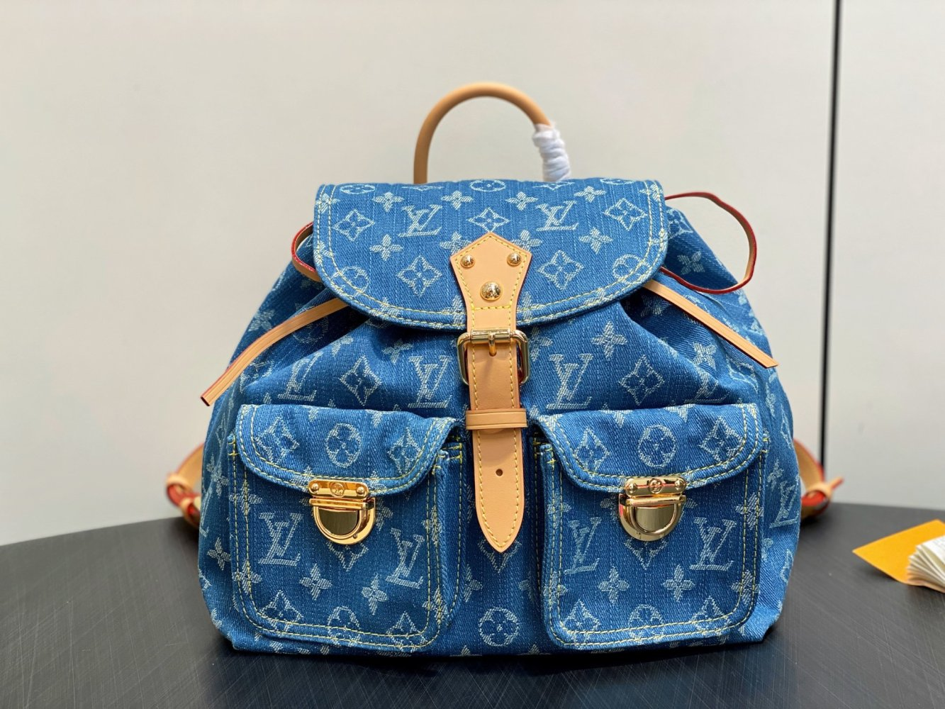Louis Vuitton / Рюкзак LV Vintage M95240 Rose Blue 28 см