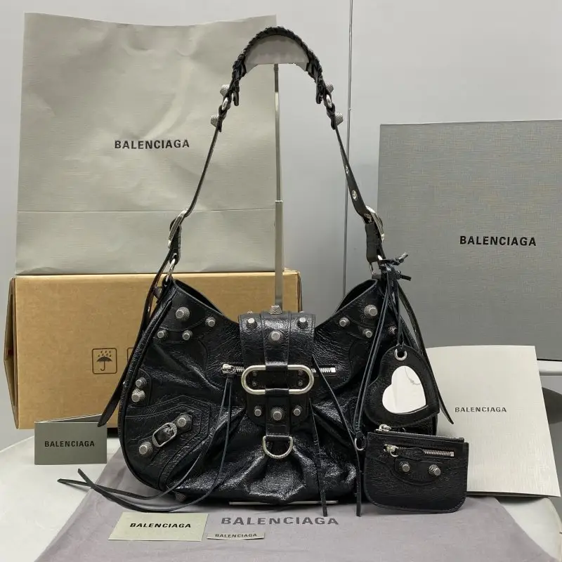 Balenciaga — Сумка Le Cagole 37 см в чорної м'якої шкірі