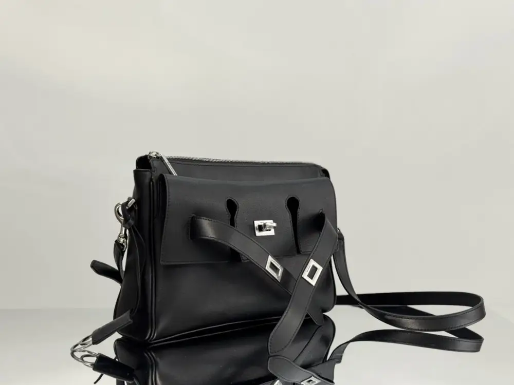 Balenciaga Сумка-месенджер Bel Air 30 см — Фото 4