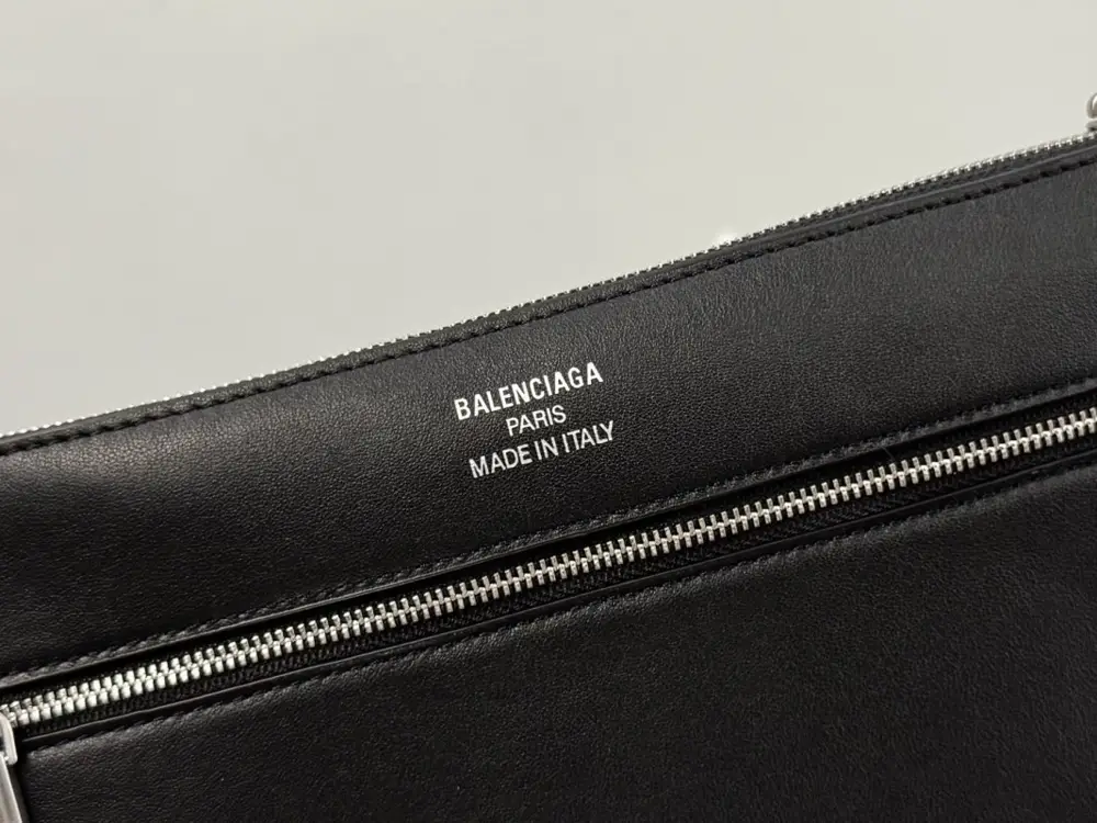 Balenciaga Сумка-месенджер Bel Air 30 см — Фото 5