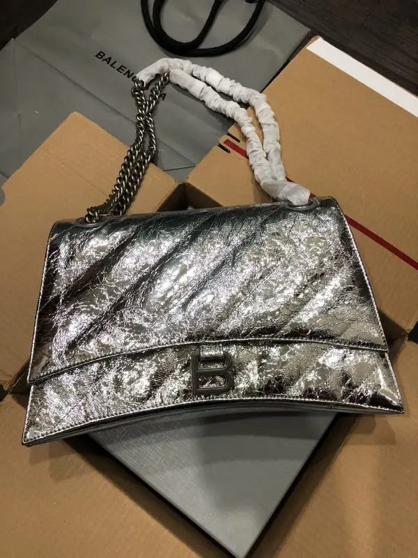 Balenciaga — Сумка на плечо Crush Chain среднего размера с цепочкой