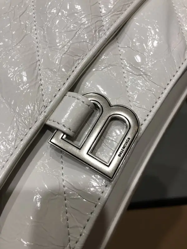 Balenciaga Сумка на плечо Crush Chain среднего размера с цепочкой — Фото 3