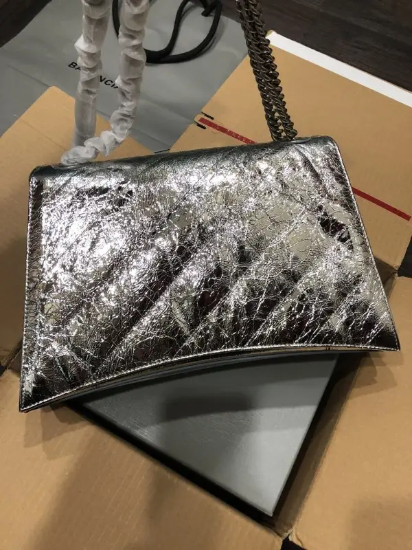 Balenciaga A bag on shoulder Crush Chain secondary size from chain — Photo 3