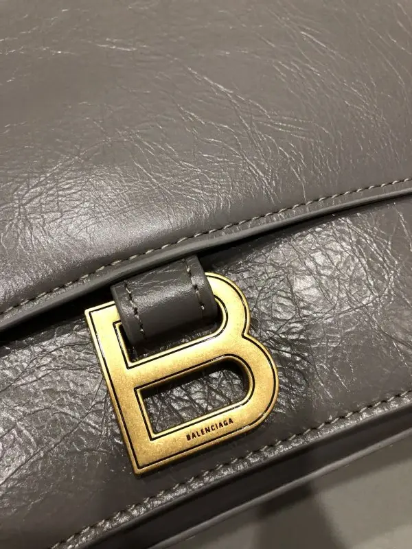 Balenciaga Сумка на плечо Crush Chain среднего размера с цепочкой — Фото 4
