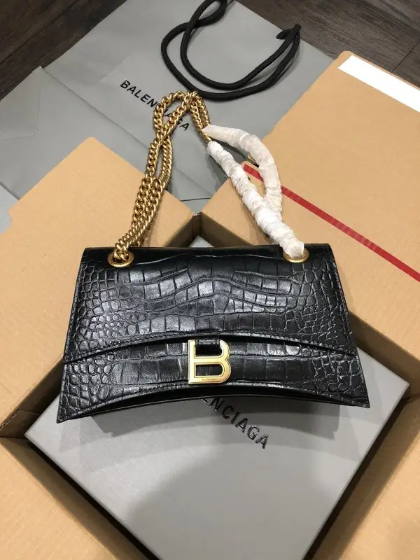 Balenciaga — A bag on shoulder Crush Chain Small size from chain