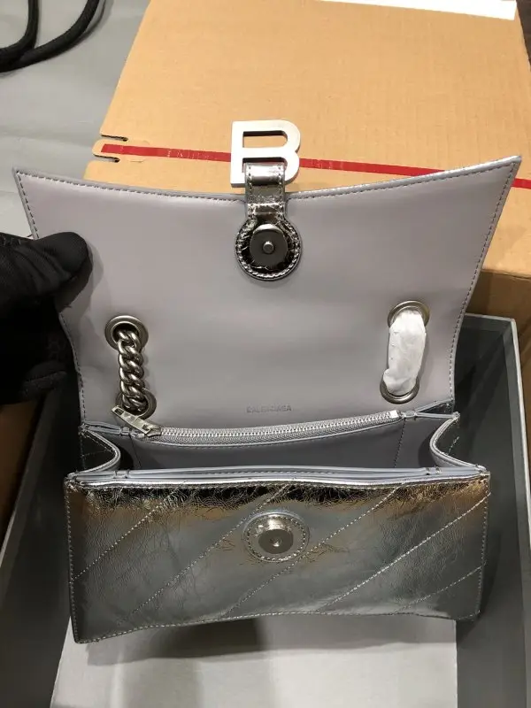 Balenciaga A bag on shoulder Crush Chain Small size from chain — Photo 5