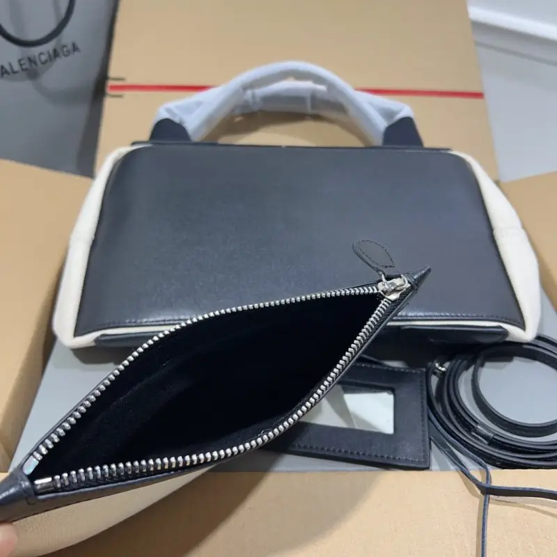 Balenciaga Сумка-тоут CABAS 30 см — Фото 4