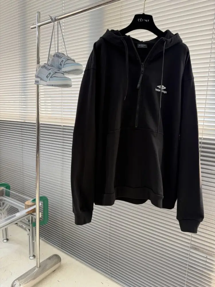 Balenciaga — Кофта чоловіча