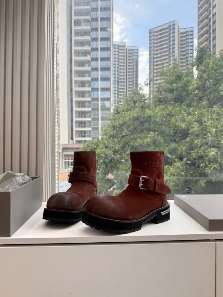 Balenciaga — Черевики Venom