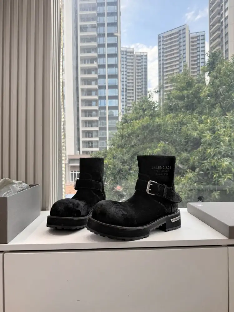 Balenciaga Черевики Venom — Фото 1