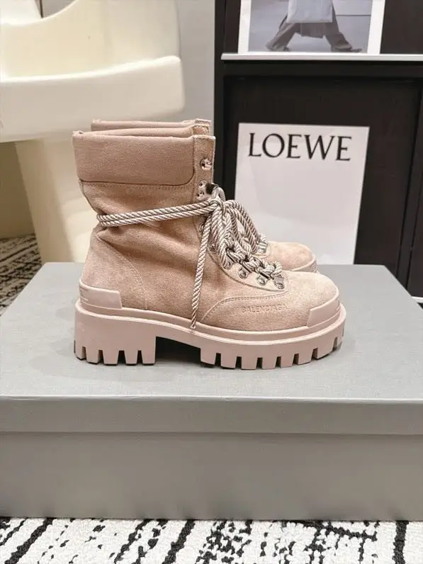 Balenciaga — Boots women's Combat Strike