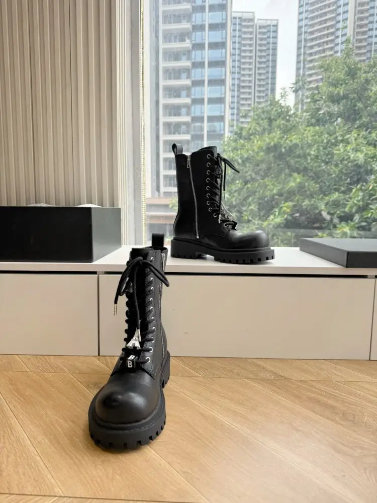 Balenciaga Черевики жіночі Venom — Фото 4