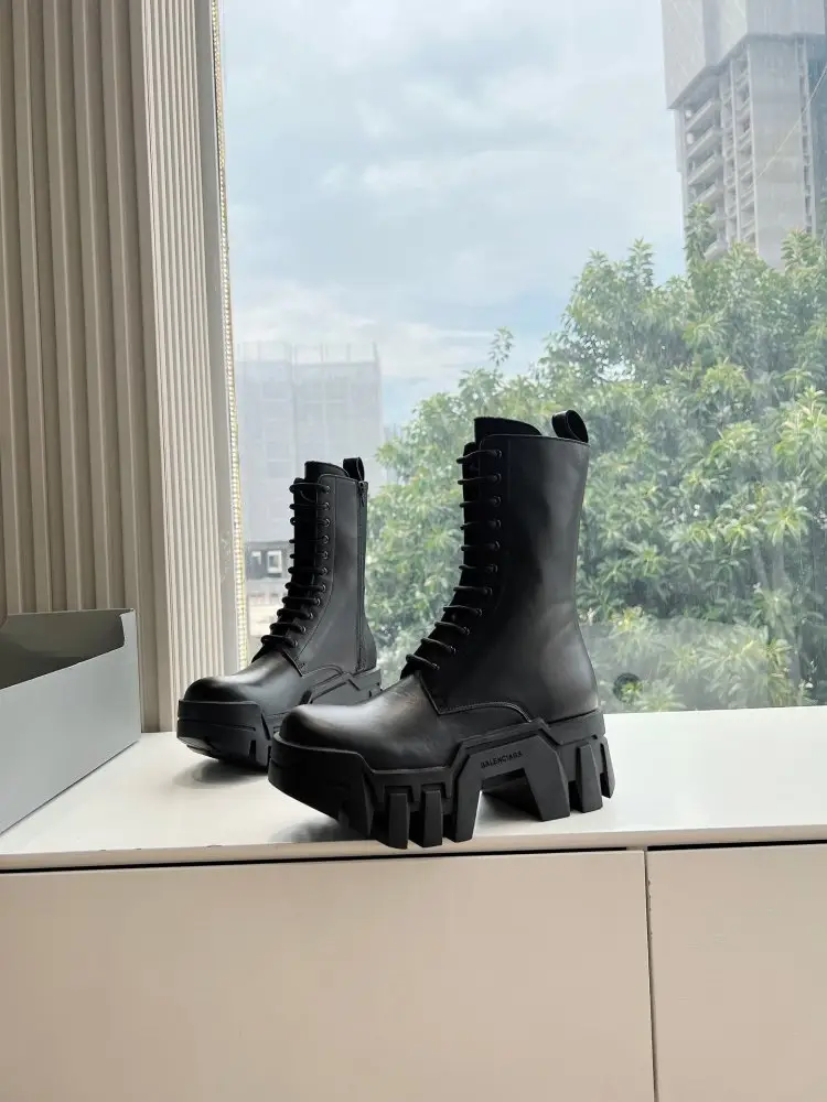Balenciaga — Черевики жіночі