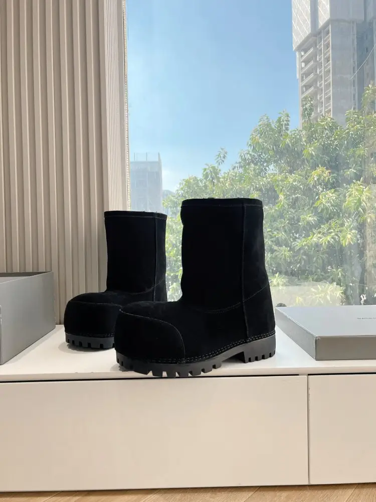 Balenciaga — Чоботи жіночі