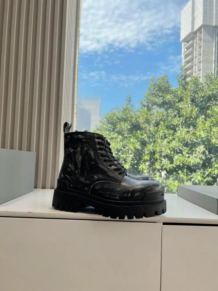 Balenciaga — Ботинки женские