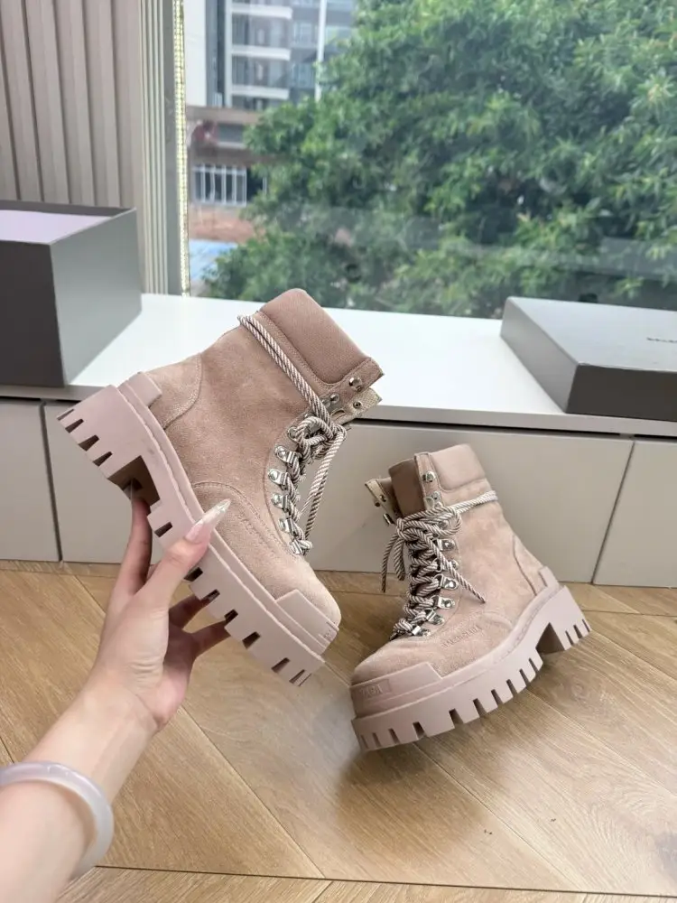 Balenciaga — Ботинки женские