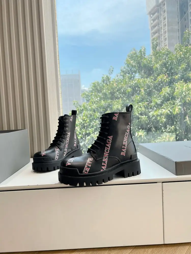 Balenciaga Черевики жіночі — Фото 1