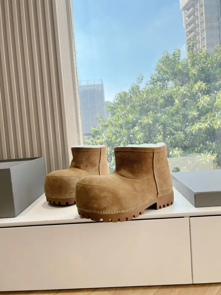 Balenciaga — Boots women's