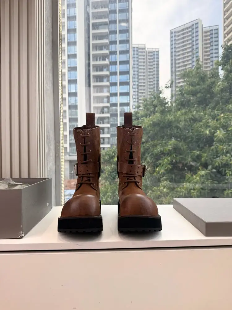 Balenciaga Boots women's — Photo 2