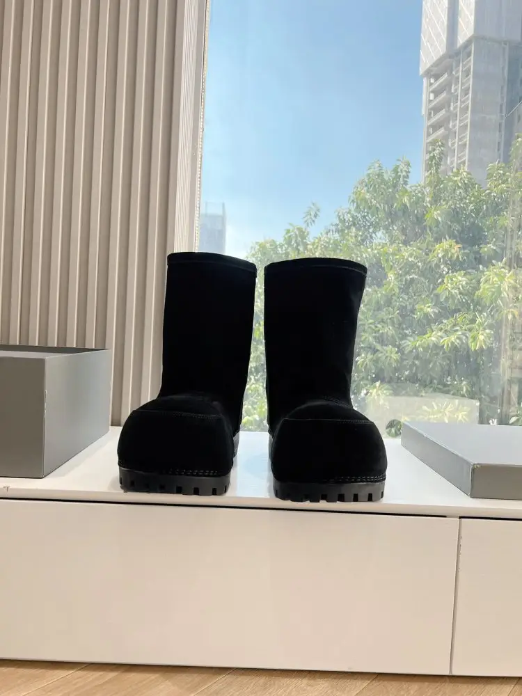 Balenciaga Чоботи жіночі — Фото 2