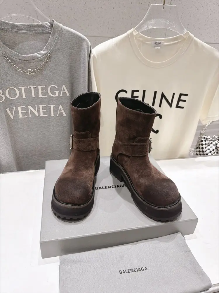Balenciaga Boots women's — Photo 2