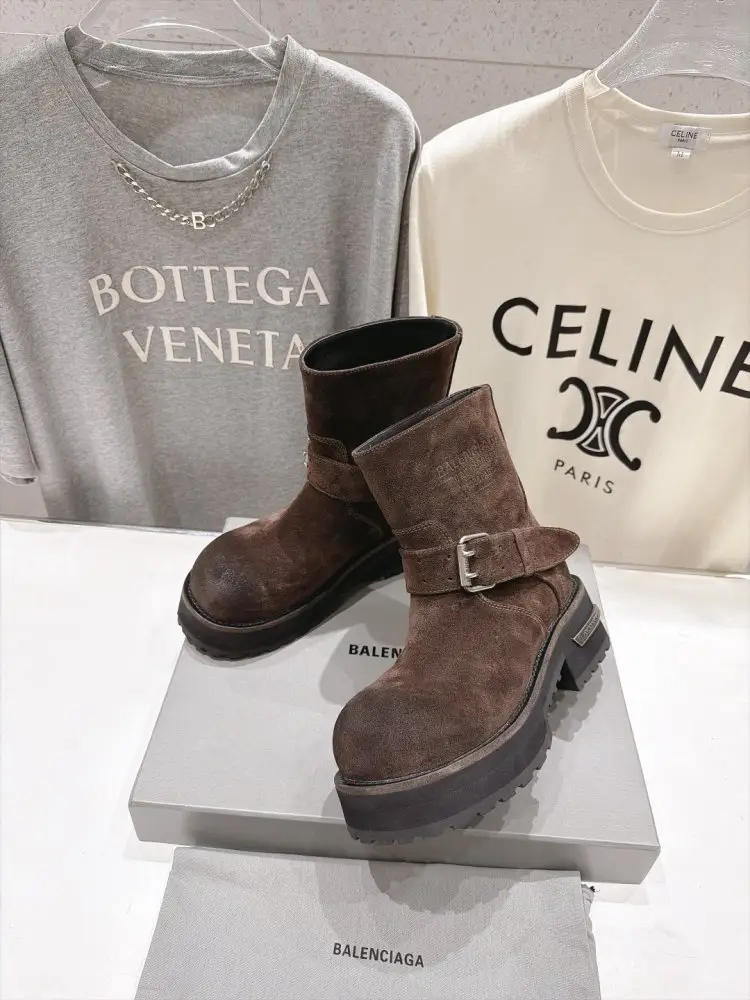 Balenciaga Boots women's — Photo 3