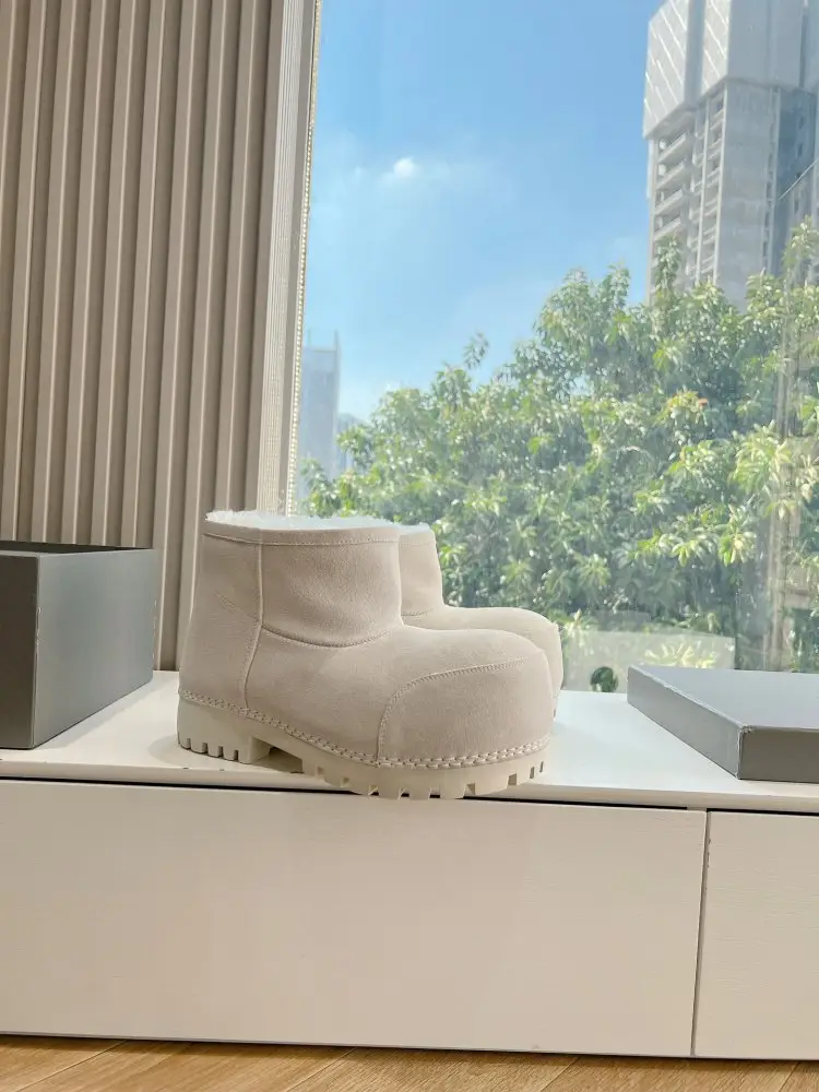 Balenciaga Черевики жіночі — Фото 3