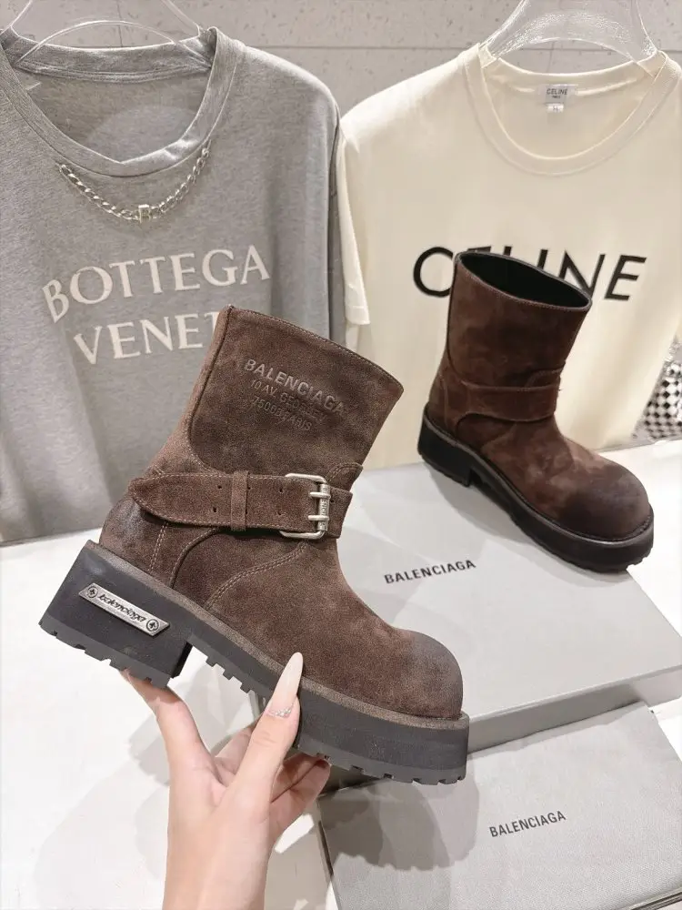 Balenciaga Boots women's — Photo 5