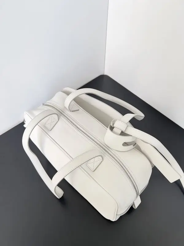 Balenciaga Шкіряна сумка на плече Carrie 31 см — Фото 3
