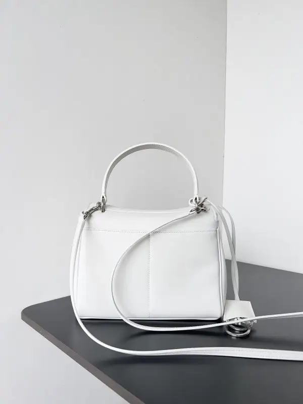 Balenciaga Leather a bag on shoulder Rodeo 23 cm — Photo 2