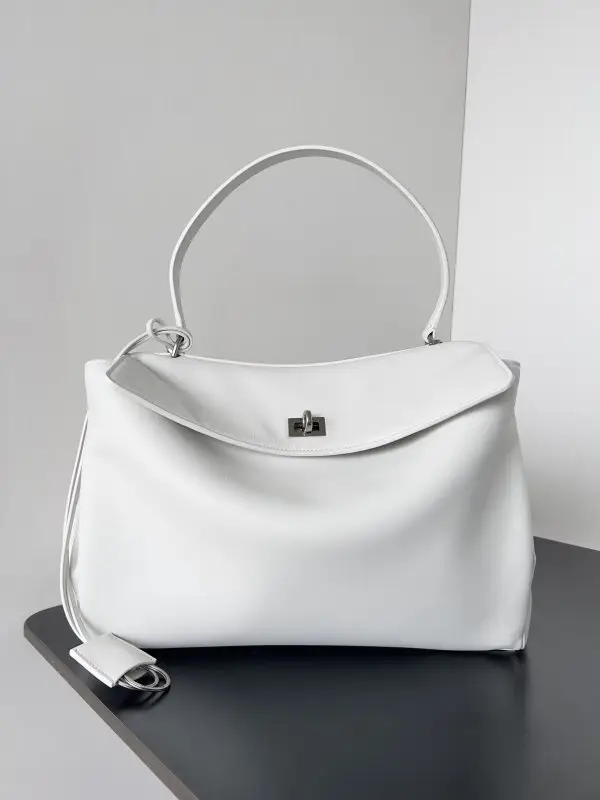 Balenciaga — Leather a bag on shoulder Rodeo 35 cm