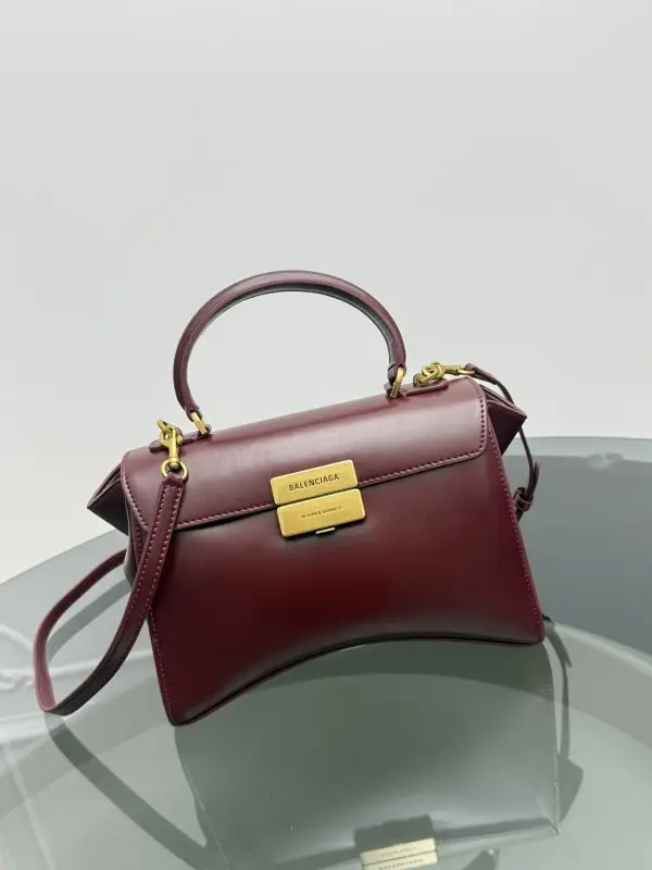 Balenciaga — Маленька жіноча сумка Hourglass Avenue 23 см з верхньої ручкою