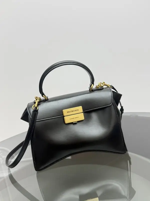 Balenciaga — Маленькая женская сумка Hourglass Avenue 23 см с верхней ручкой