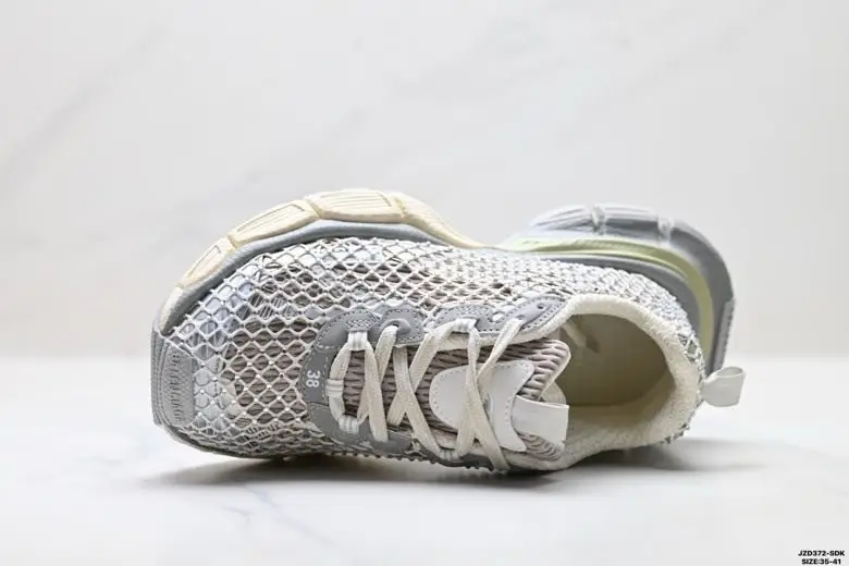 Balenciaga Кросівки Phantom Sneaker — Фото 2