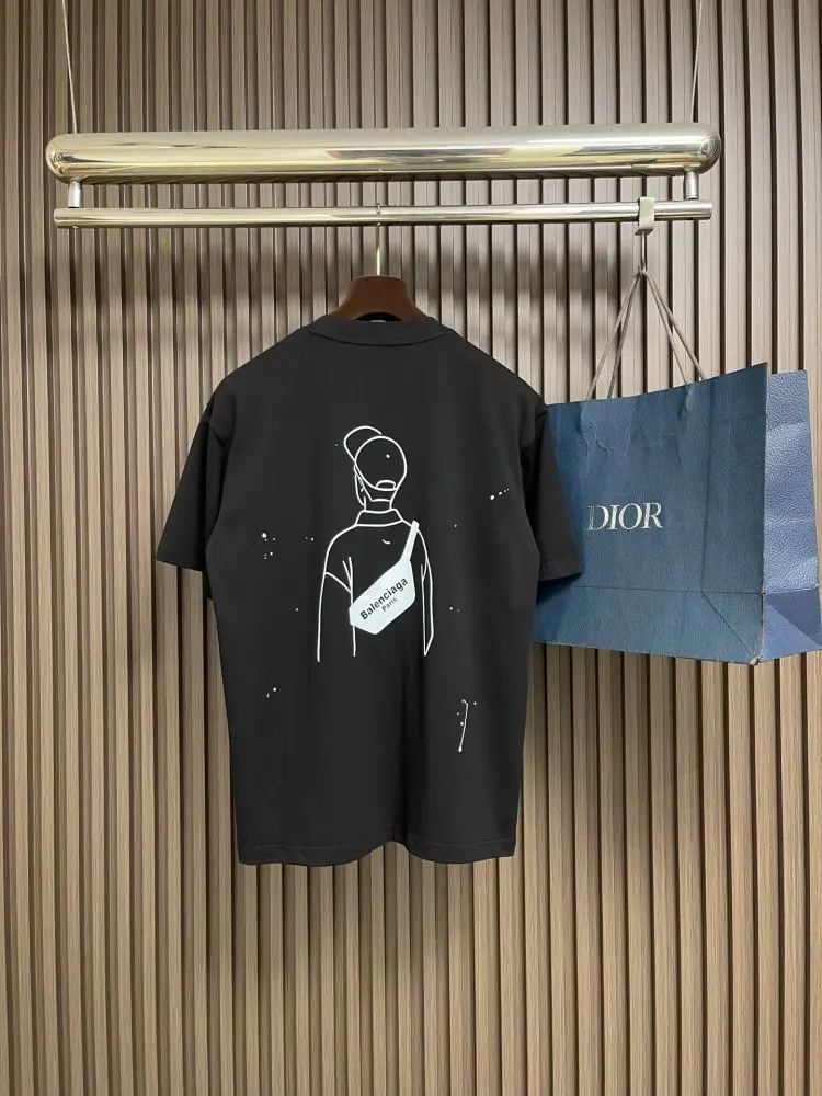 Balenciaga T-shirt men's — Photo 2