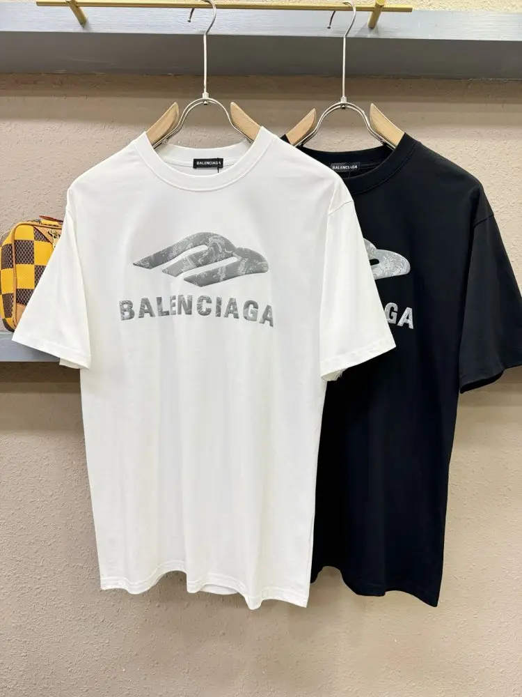 Balenciaga T-shirt men's — Photo 2