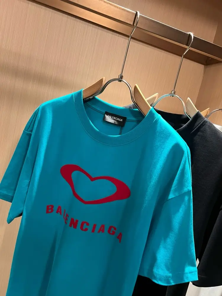 Balenciaga T-shirt men's — Photo 4